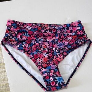 Yonique Colorful Patterned Garment